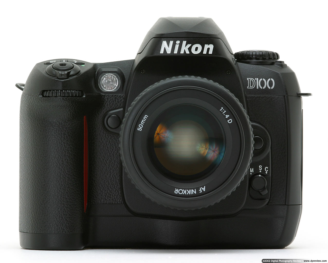 Nikon D100 fronte